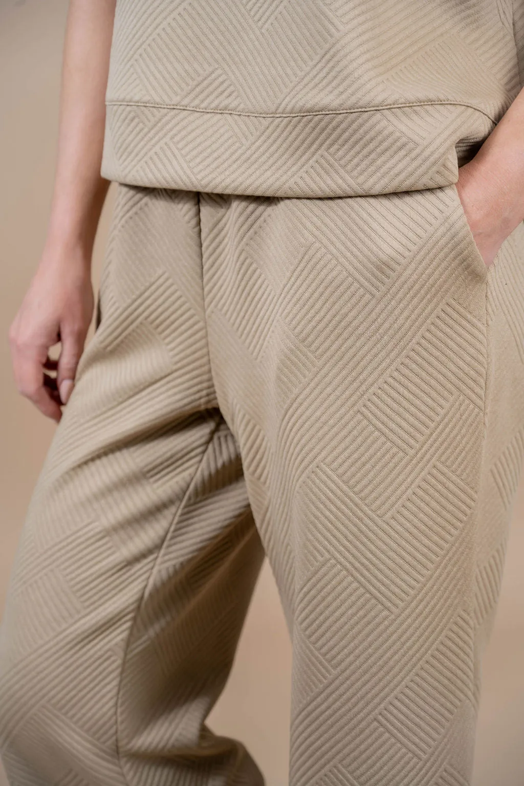 Raised Woven Relaxed Bottom Pants