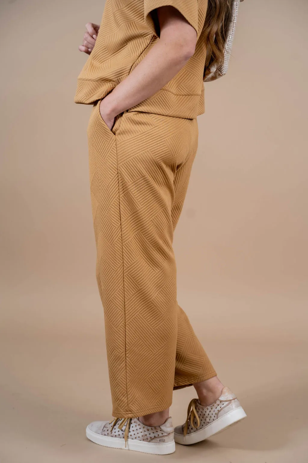 Raised Woven Relaxed Bottom Pants