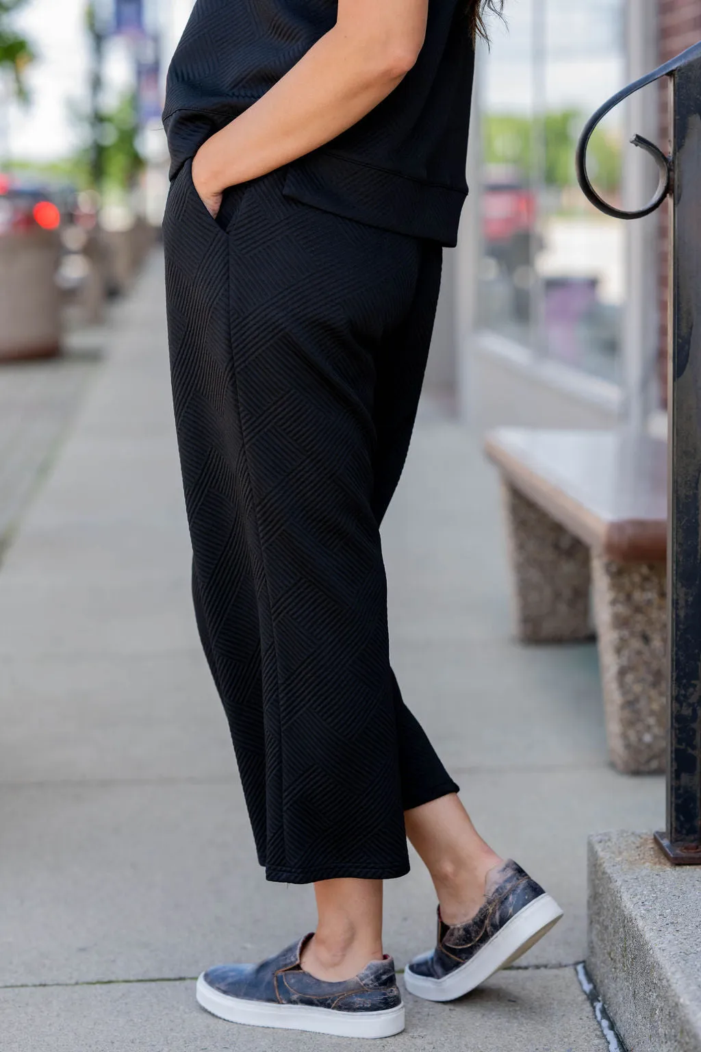 Raised Woven Relaxed Bottom Pants